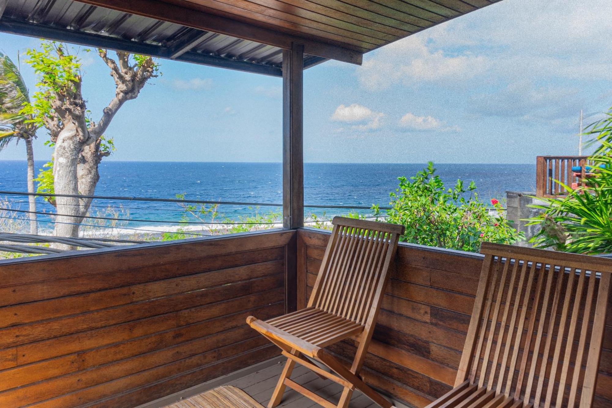 Manta Cottages With Sea View Batununggul Exteriér fotografie